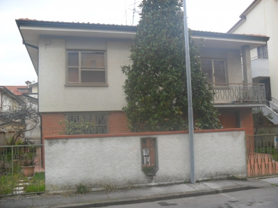 Villa - Viareggio - Ex Campo d'aviazione