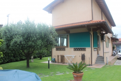 Villa - Seravezza - Pozzi